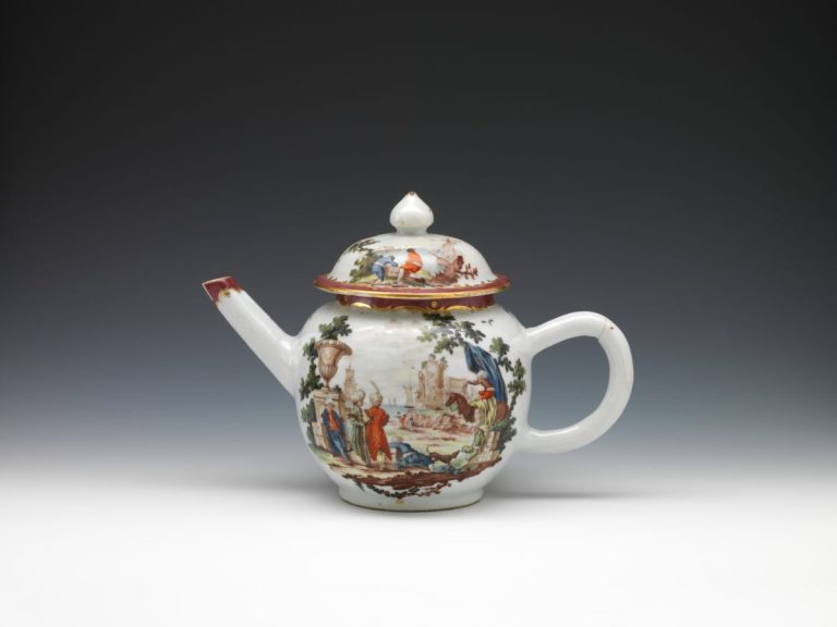 外銷描金琺瑯彩西洋人物壺 清代 乾隆（1760–1770） 高：14 厘米 闊：19.5 厘米