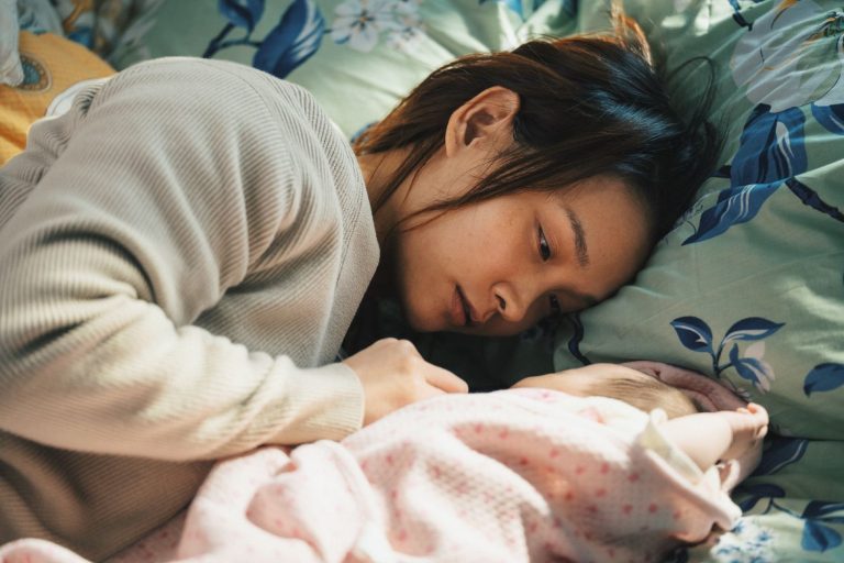 《虎毒不》從新手媽媽照顧幼兒說起，探討現代都市女性要面對的種種挑戰。（網上圖片）