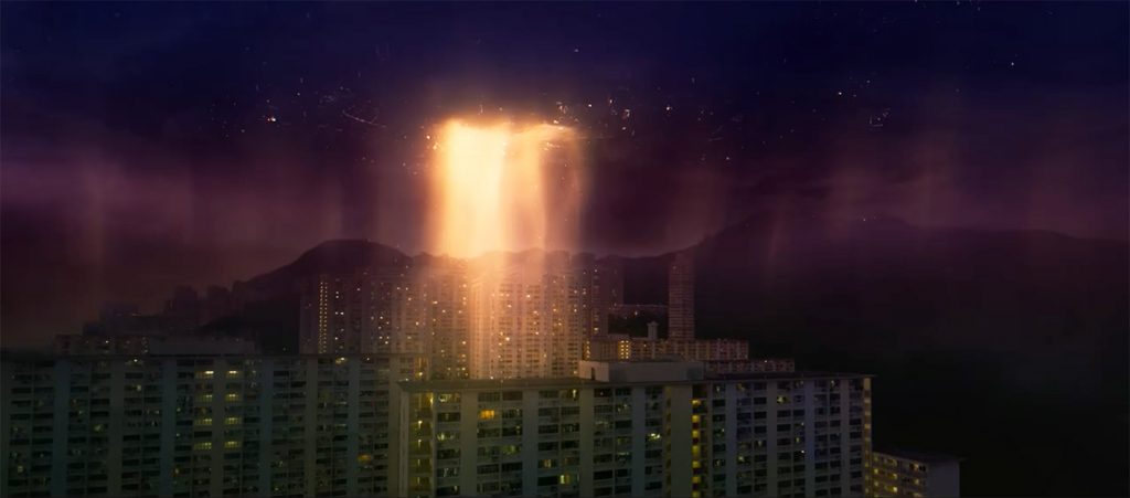 電影以「華富邨出現UFO」的傳說切入，探視香港人如何看待不獲大眾認受的想法。