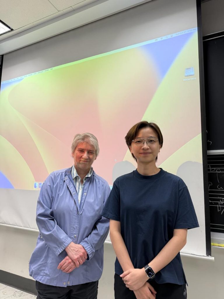 筆者與Professor Helen Rees 於UCLA校園內合照